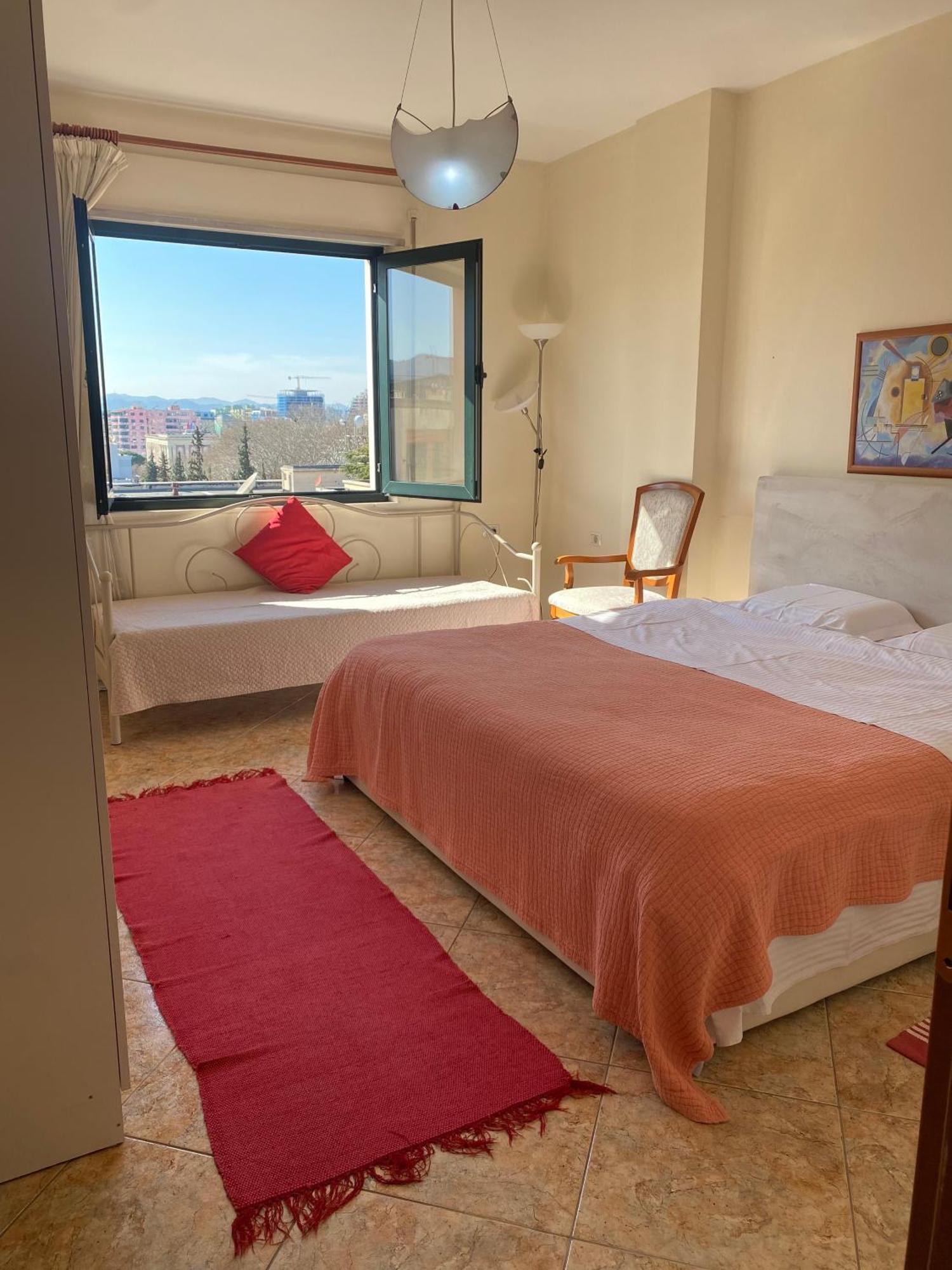 Rtsh Apartment Tiranë Luaran gambar